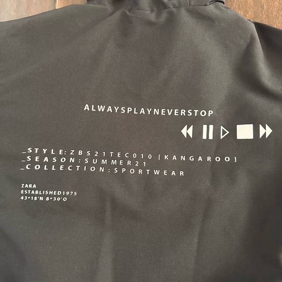 Zara boys raincoat/coat/windbreaker - Picture 2 of 6